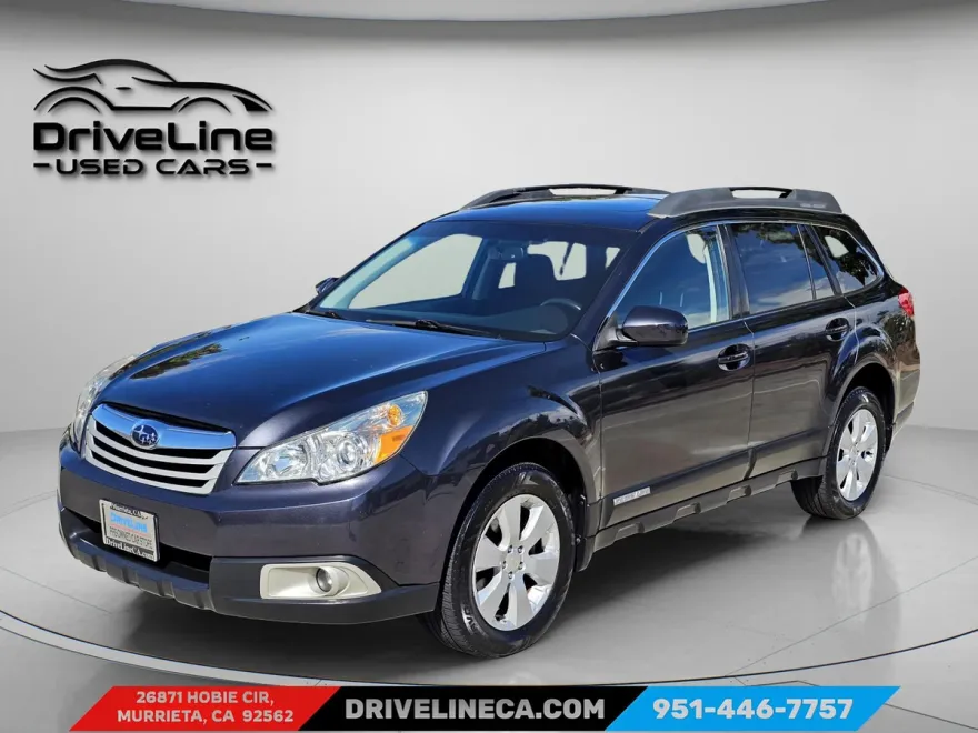 2011 Subaru Outback Premium photo 1