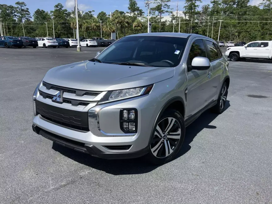 2024 Mitsubishi Outlander Sport ES photo 1