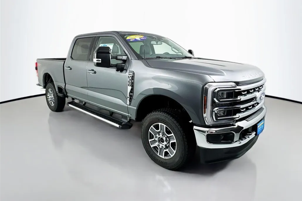 2026 Ford F-350 Lariat photo 1