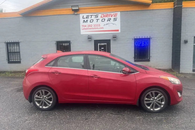 2016 Hyundai Elantra Style Tech photo 1