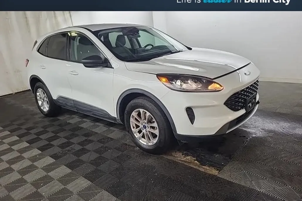 2022 Ford Escape SE photo 1