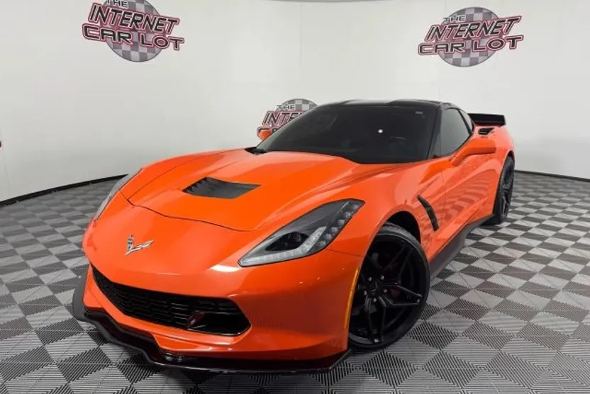 2019 Chevrolet Corvette Stingray Coupe 1LT photo 1