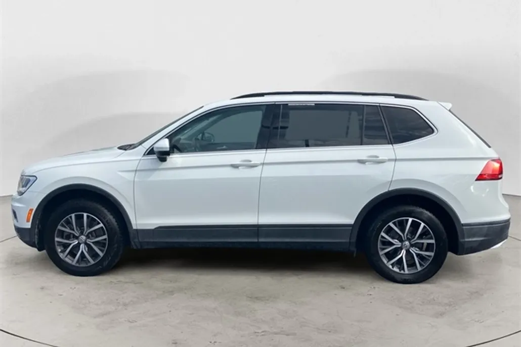 2019 Volkswagen Tiguan SEL R-Line photo 1