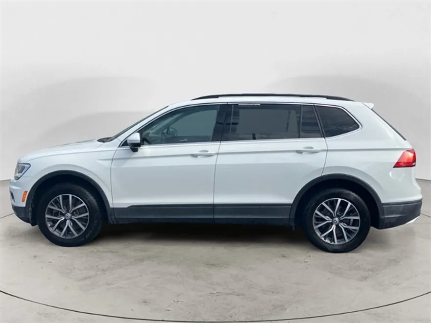 2019 Volkswagen Tiguan SEL R-Line photo 1