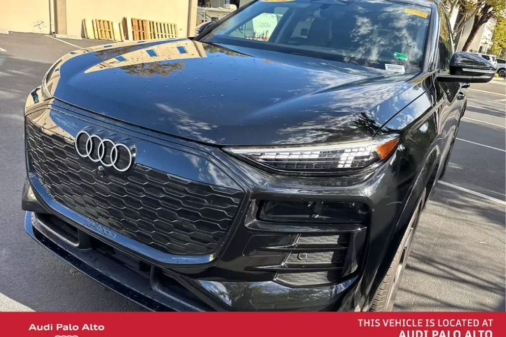 2025 Audi Q6 E-tron Premium Plus photo 1