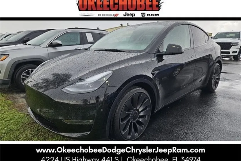 2025 Tesla Model Y Performance photo 1