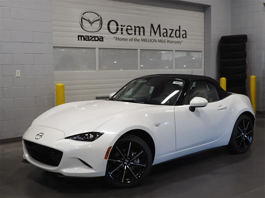 2025 Mazda MX-5 Miata Miata Grand Touring photo 1