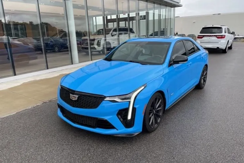 2022 Cadillac CT4 photo 1