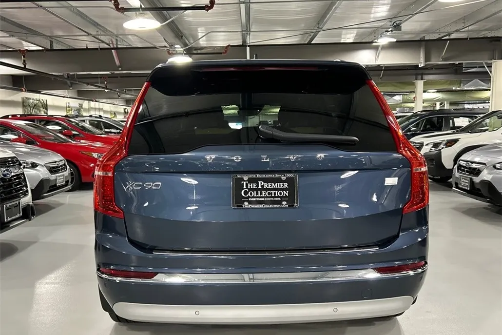 2022 Volvo XC90 Recharge T8 Inscription photo 1