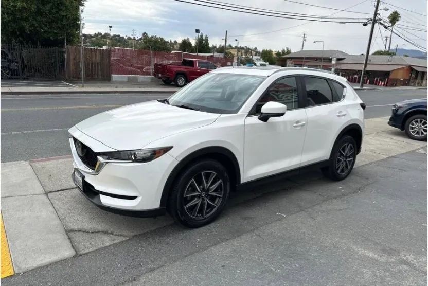2018 Mazda CX-5 Touring photo 1