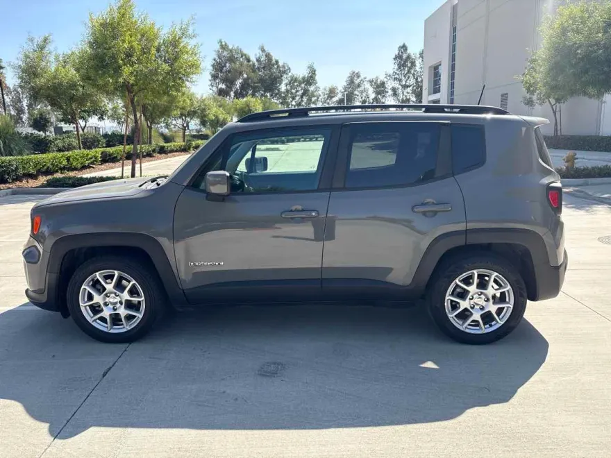 2021 Jeep Renegade Latitude photo 1