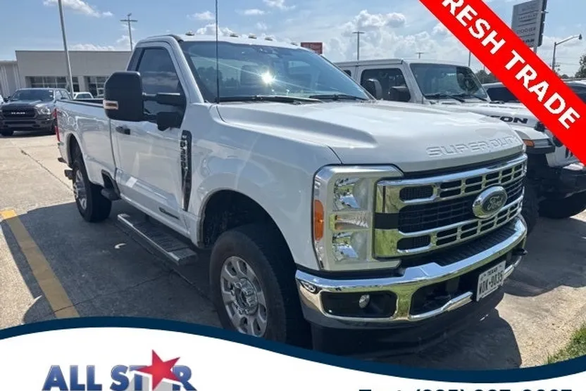2023 Ford F-350 XLT photo 1