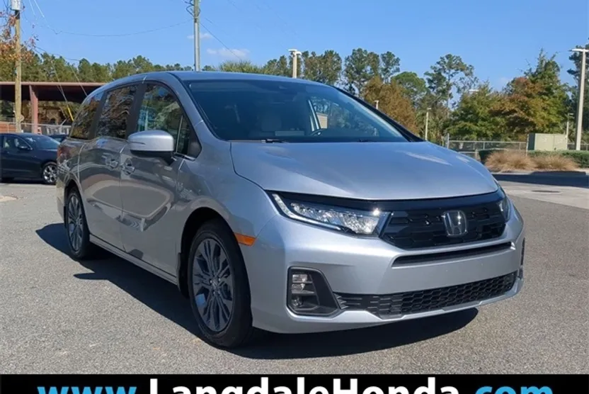 2025 Honda Odyssey Touring photo 1
