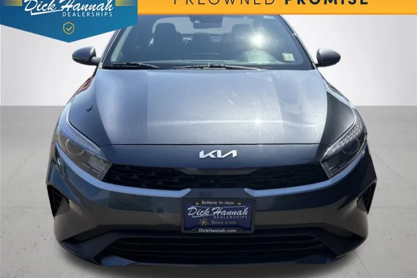 2023 Kia Forte LXS photo 1