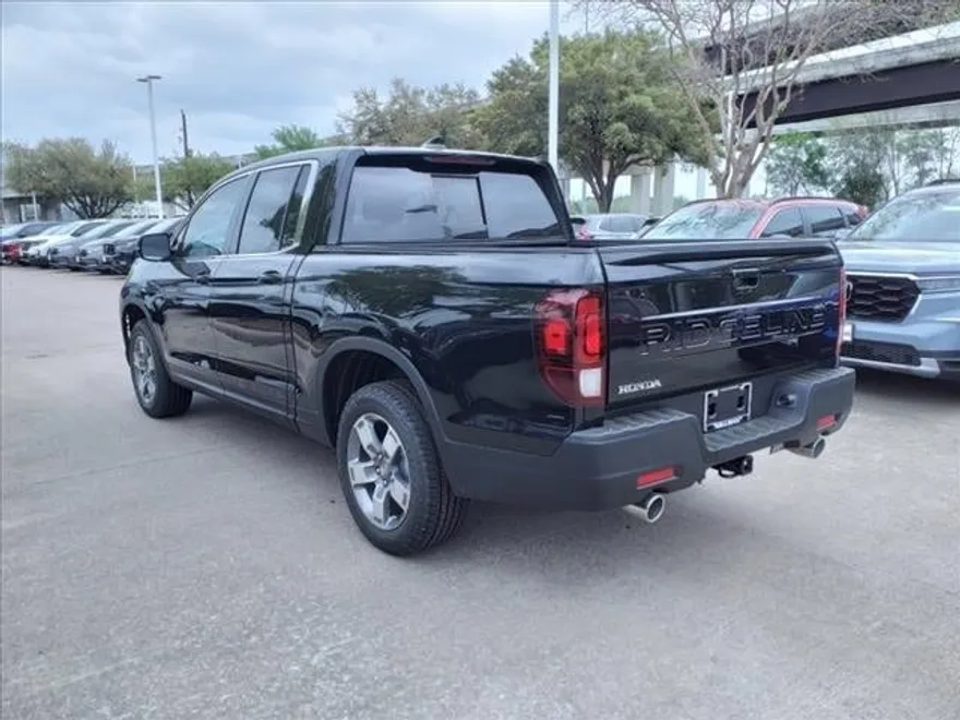 2024 Honda Ridgeline RTL photo 2