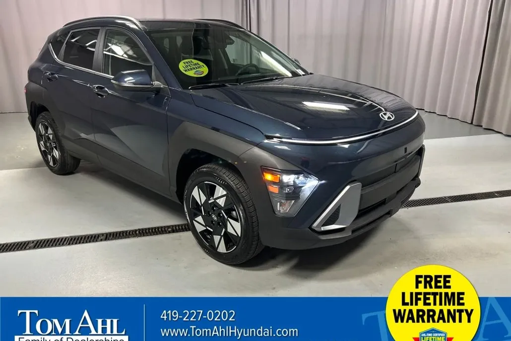2025 Hyundai Kona SEL photo 1