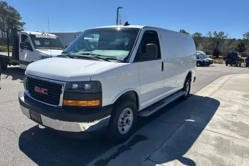 2023 Gmc Savana Cargo 2500 photo 3