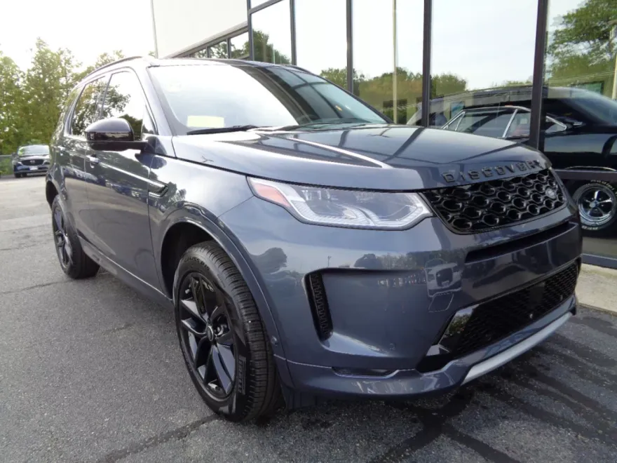 2025 Land Rover Discovery Sport S photo 1