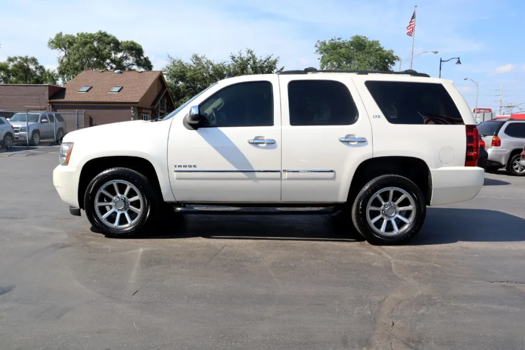 2014 Chevrolet Tahoe LTZ photo 1