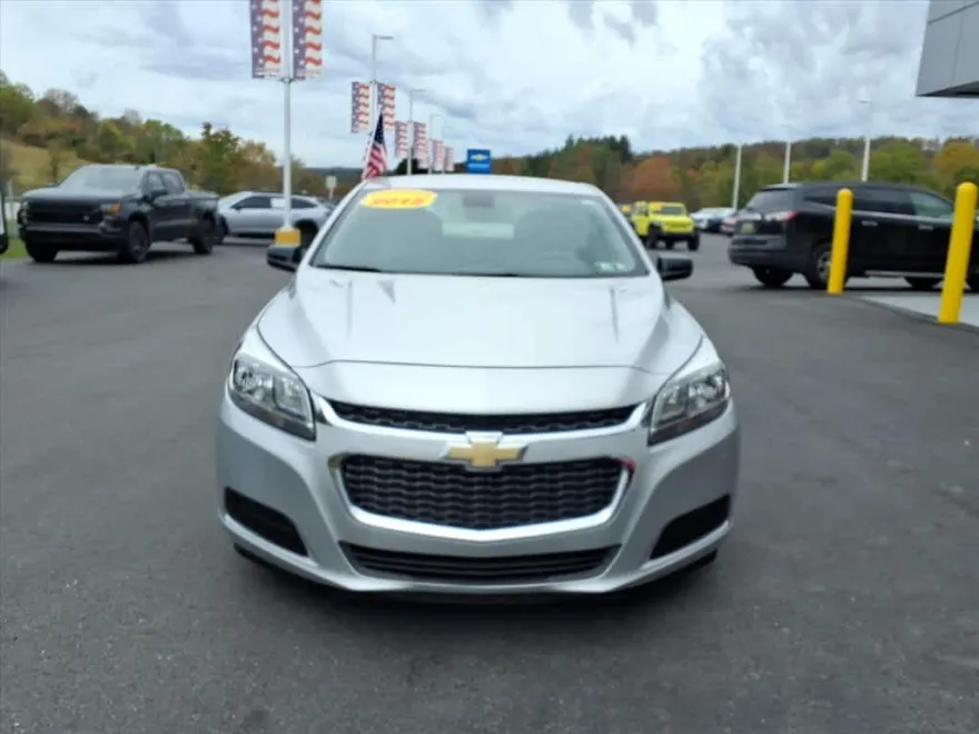 2015 Chevrolet Malibu LS photo 1
