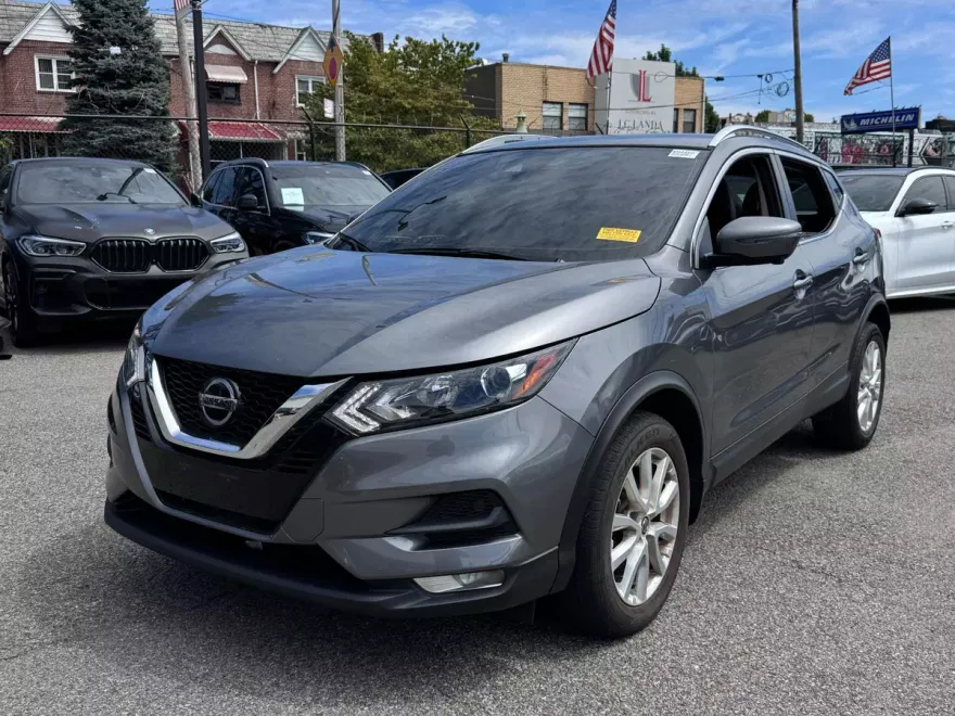 2022 Nissan Rogue Sport SV photo 1