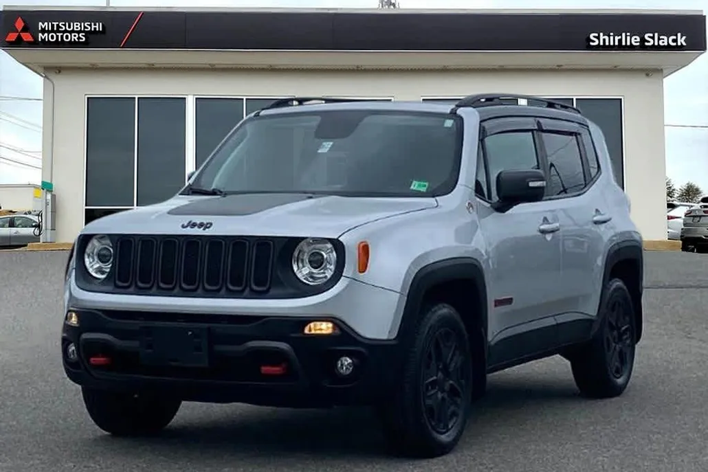 2018 Jeep Renegade Trailhawk photo 1