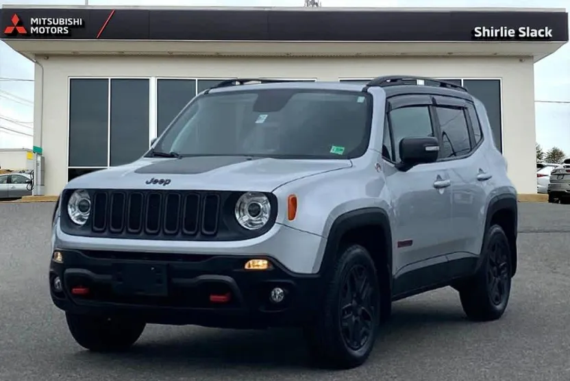 2018 Jeep Renegade Trailhawk photo 1