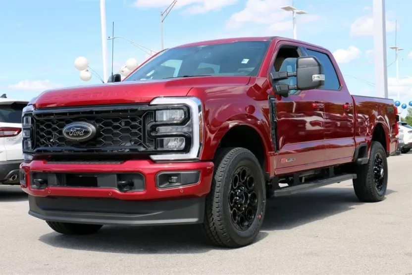 2025 Ford F-250 Lariat photo 1