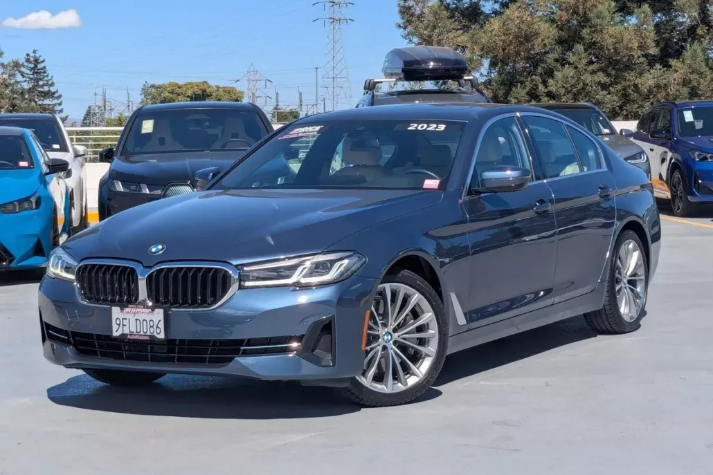 2023 Bmw 530i photo 1