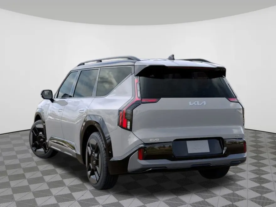 2026 Kia EV9 GT-Line photo 1