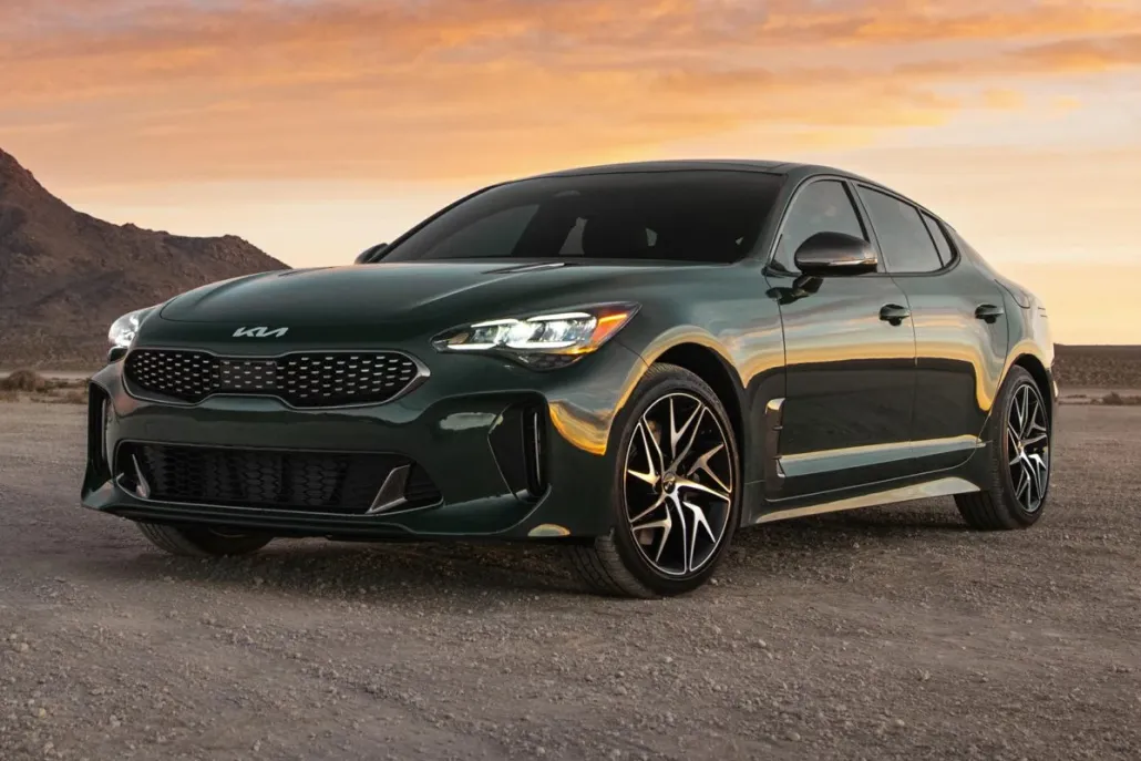 2023 Kia Stinger GT-Line photo 1