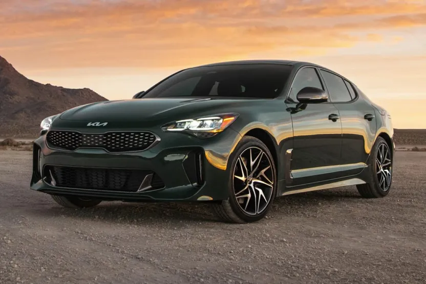 2023 Kia Stinger GT-Line photo 1