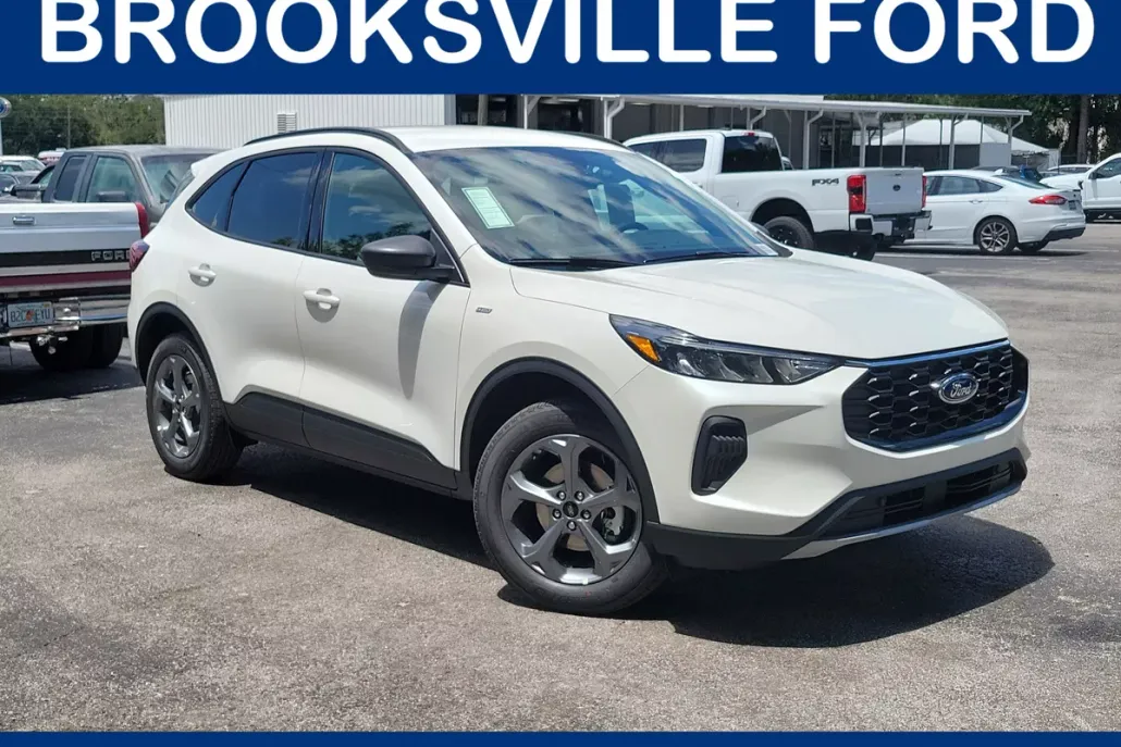 2025 Ford Escape ST-Line photo 1