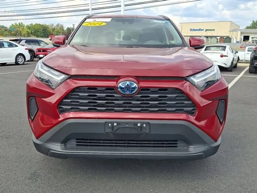 2024 Toyota RAV4 Hybrid XLE photo 1
