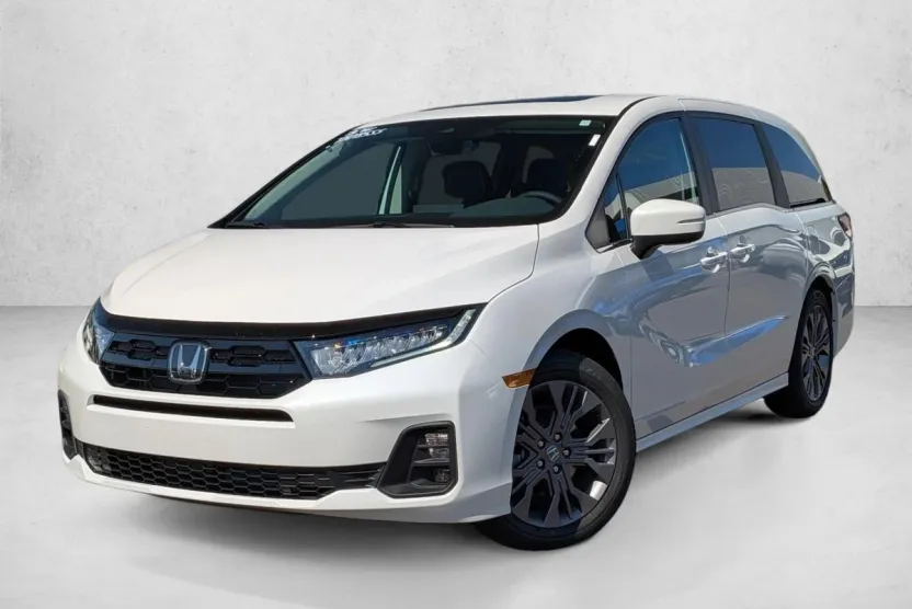 2026 Honda Odyssey Touring photo 1
