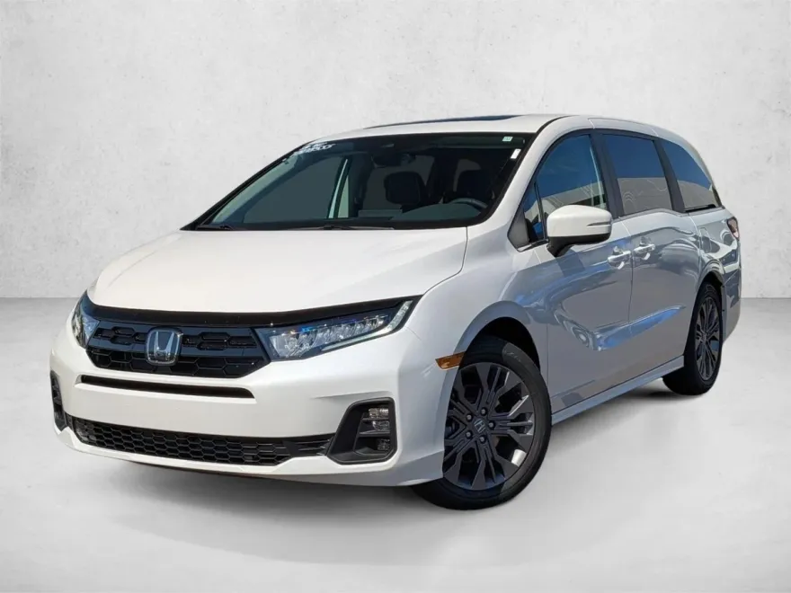 2026 Honda Odyssey Touring photo 1