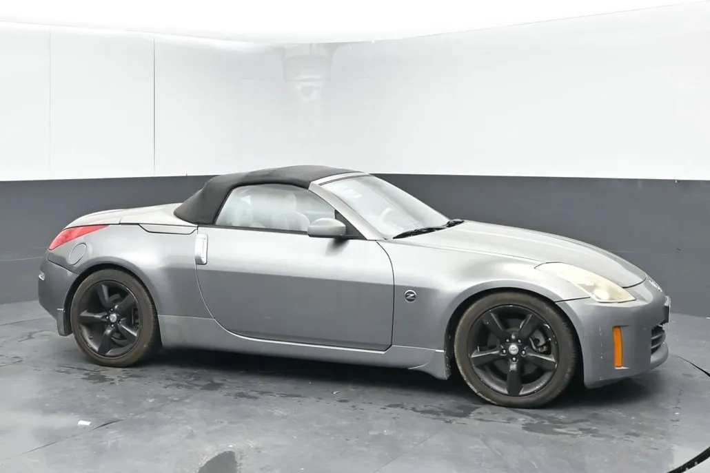 2006 Nissan 350Z Touring photo 1