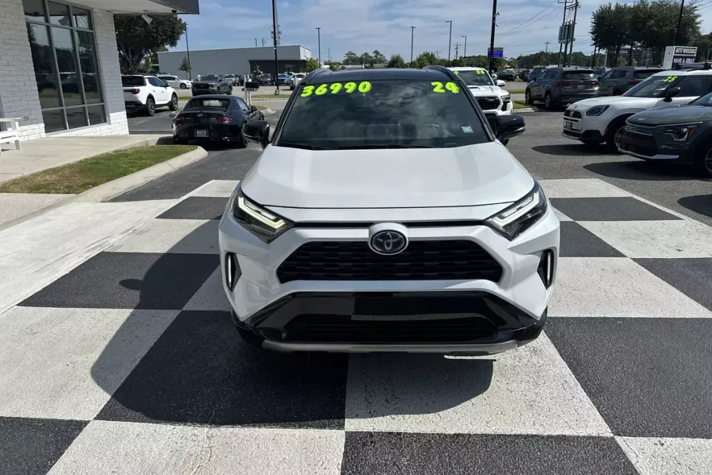 2024 Toyota RAV4 Hybrid XSE photo 1