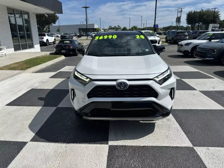 2024 Toyota RAV4 Hybrid XSE photo 1