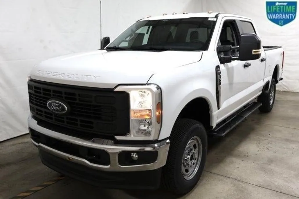 2025 Ford F-350 XL photo 1