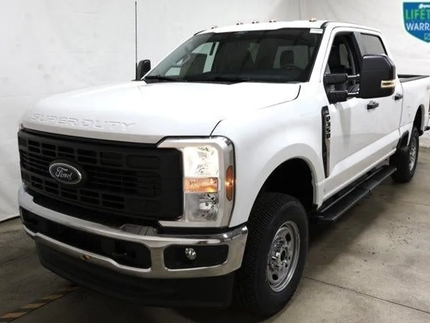 2025 Ford F-350 XL photo 1
