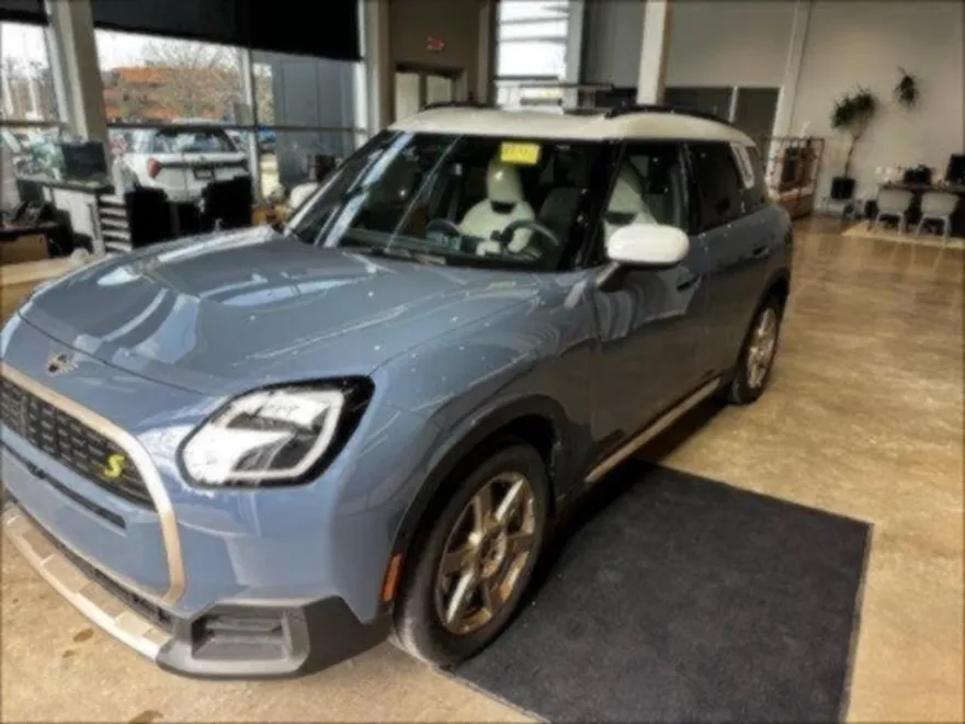 2025 Mini Countryman SE ALL4 photo 1