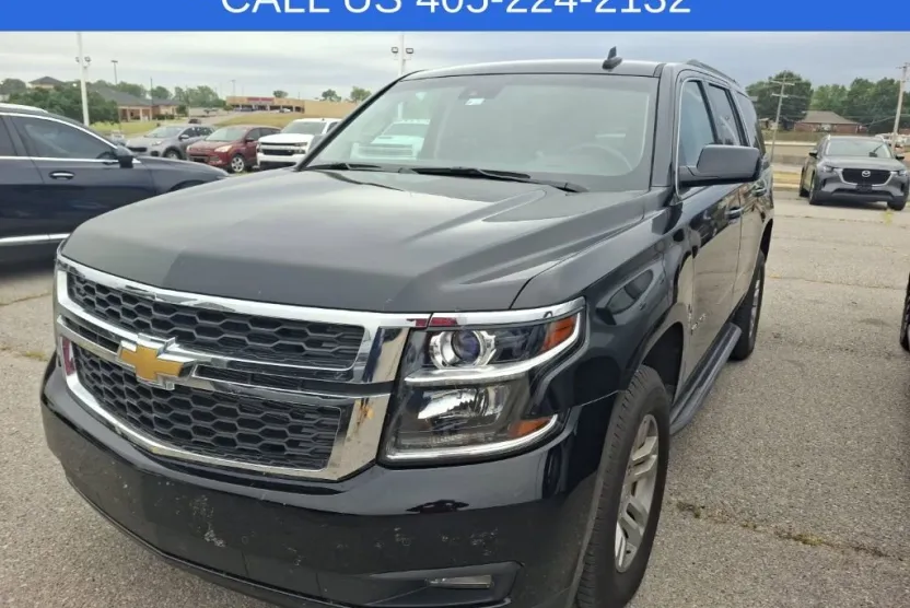 2016 Chevrolet Tahoe LT photo 1