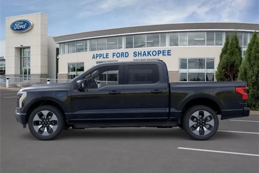2025 Ford F-150 Lightning Platinum photo 1