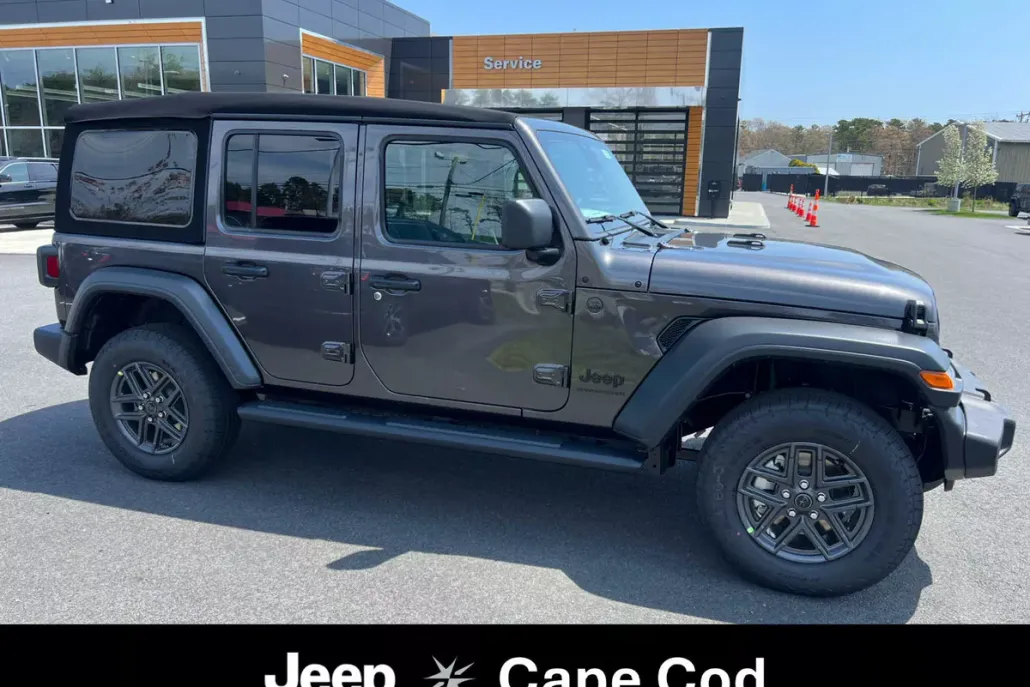 2025 Jeep Wrangler Sport S photo 1