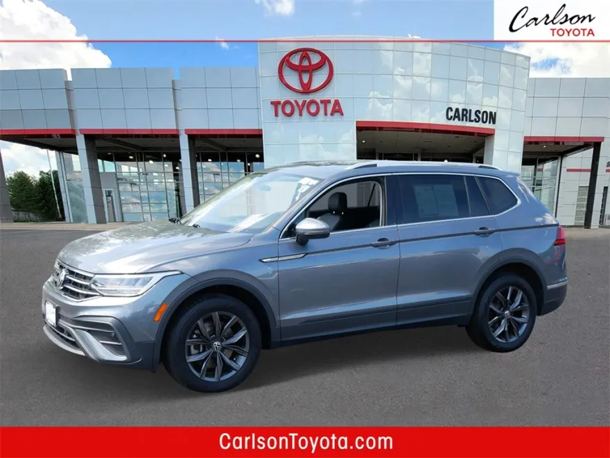 2022 Volkswagen Tiguan SE photo 1