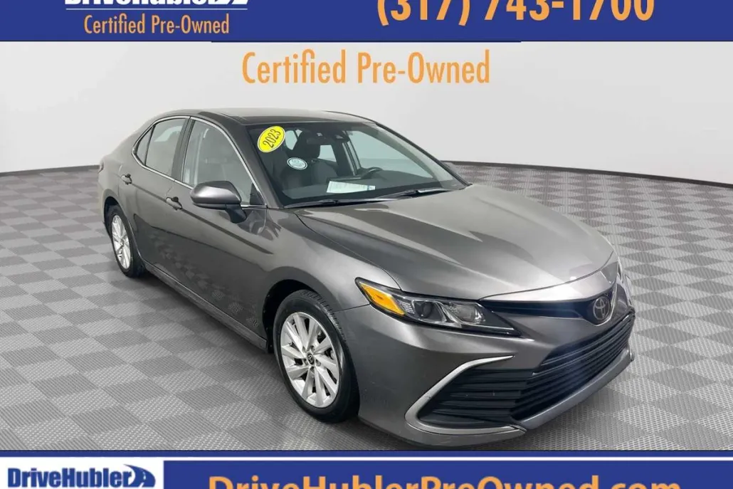2023 Toyota Camry LE photo 1