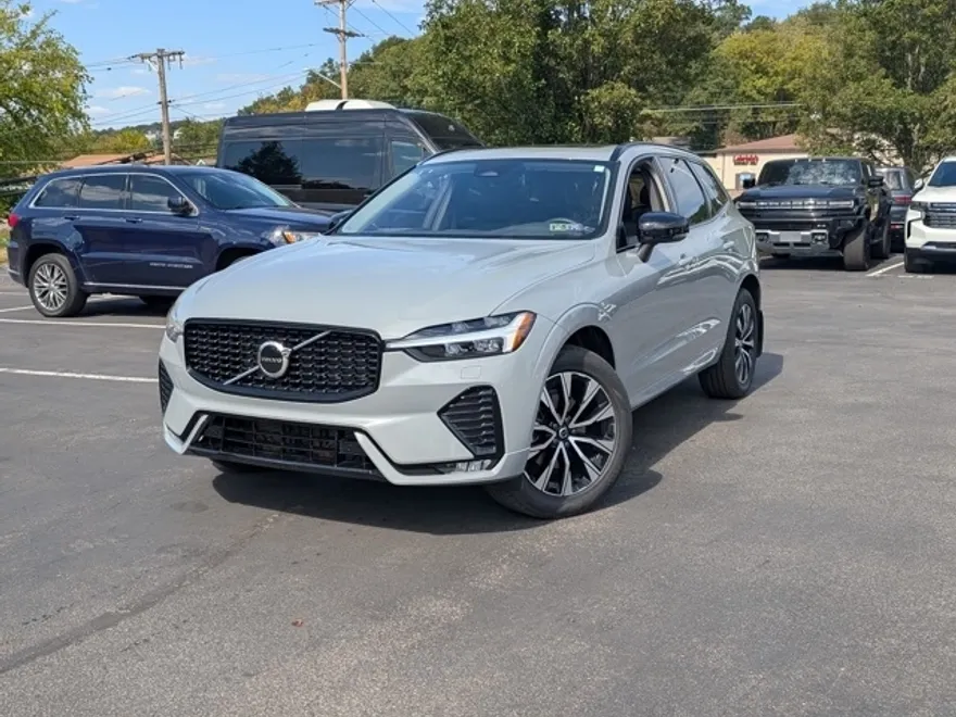 2025 Volvo XC60 B5 Plus photo 1