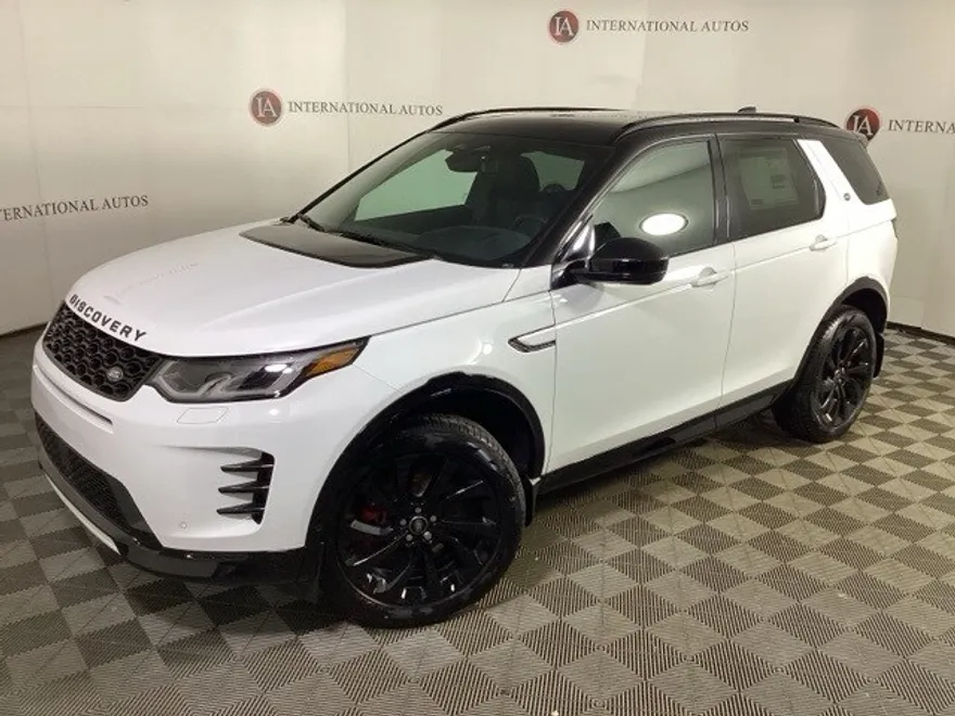 2025 Land Rover Discovery Sport SE photo 1