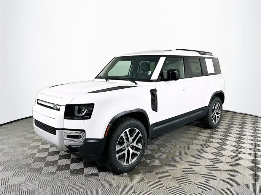 2025 Land Rover Defender 110 S photo 1